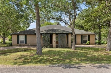 Spacious home in desirable Tahitian Village, know for Loblolly on Lost Pines Golf Club in Texas - for sale on GolfHomes.com, golf home, golf lot