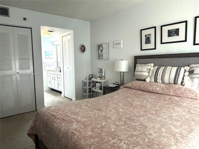 Spacious and well-maintained 1-bedroom, 1.5-bath condo located on Pembroke Lakes Golf Club in Florida - for sale on GolfHomes.com, golf home, golf lot