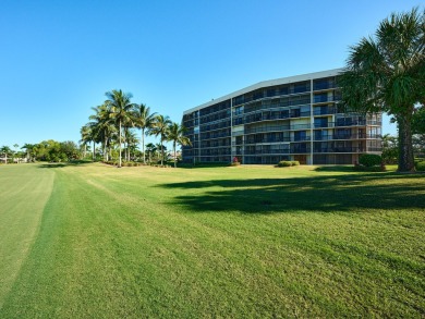 Welcome to this exquisite 2-bed, 2-bath condo in the highly on Fountains Golf and Country Club in Florida - for sale on GolfHomes.com, golf home, golf lot