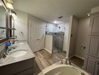 Beautiful updated home in Pecan Plantation. 4 bedroom, with on Pecan Plantation Country Club in Texas - for sale on GolfHomes.com, golf home, golf lot