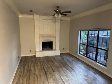 Beautiful updated home in Pecan Plantation. 4 bedroom, with on Pecan Plantation Country Club in Texas - for sale on GolfHomes.com, golf home, golf lot