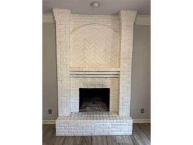 Beautiful updated home in Pecan Plantation. 4 bedroom, with on Pecan Plantation Country Club in Texas - for sale on GolfHomes.com, golf home, golf lot