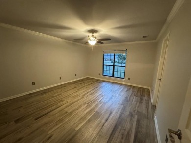 Beautiful updated home in Pecan Plantation. 4 bedroom, with on Pecan Plantation Country Club in Texas - for sale on GolfHomes.com, golf home, golf lot