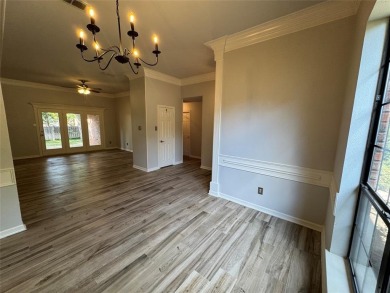 Beautiful updated home in Pecan Plantation. 4 bedroom, with on Pecan Plantation Country Club in Texas - for sale on GolfHomes.com, golf home, golf lot
