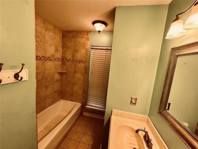 Beautiful updated home in Pecan Plantation. 4 bedroom, with on Pecan Plantation Country Club in Texas - for sale on GolfHomes.com, golf home, golf lot