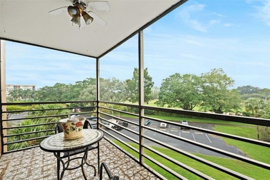 UNBELIEVABLE VALUE! JUST REDUCED! Don't miss the BEST DEAL in on Pembroke Lakes Golf Club in Florida - for sale on GolfHomes.com, golf home, golf lot