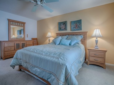 BOND PAID!  ROOF 2023! HVAC 2024!  WELL MAINTAINED COLONY PATIO on The Links of Spruce Creek in Florida - for sale on GolfHomes.com, golf home, golf lot