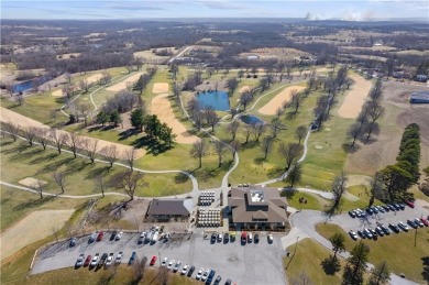 This 4 bed, 2 bath ranch home sits alongside the Excelsior on Excelsior Springs Golf Course in Missouri - for sale on GolfHomes.com, golf home, golf lot