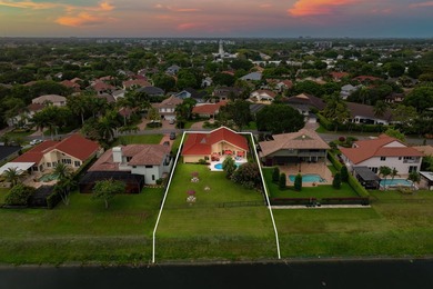 PRICE REDUCTION-- Bring your paint brush and move into this on  in Florida - for sale on GolfHomes.com, golf home, golf lot