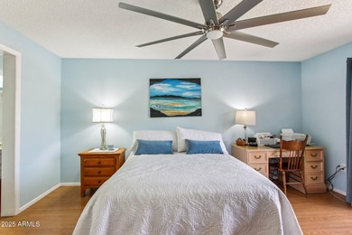 This well-maintained townhome offers a versatile floor plan with on Hillcrest Golf Club in Arizona - for sale on GolfHomes.com, golf home, golf lot