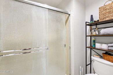 This well-maintained townhome offers a versatile floor plan with on Hillcrest Golf Club in Arizona - for sale on GolfHomes.com, golf home, golf lot