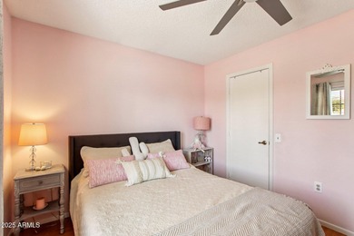 This well-maintained townhome offers a versatile floor plan with on Hillcrest Golf Club in Arizona - for sale on GolfHomes.com, golf home, golf lot