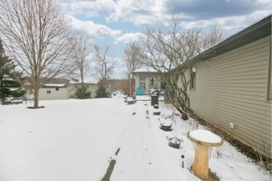 Spacious 4-bedroom, 3-bath home near Apple Valley golf course! on Apple Valley Golf Course in Ohio - for sale on GolfHomes.com, golf home, golf lot