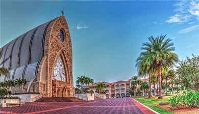 Experience true FLORIDA LUXURY LIVING with a LARGE SALTWATER on Panther Run Golf Club in Florida - for sale on GolfHomes.com, golf home, golf lot