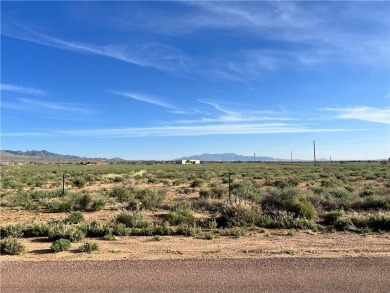 5 acres of buildable land fully FENCED  on PAVED roads with a on Valle Vista Golf Course in Arizona - for sale on GolfHomes.com, golf home, golf lot