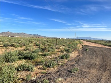 5 acres of buildable land fully FENCED  on PAVED roads with a on Valle Vista Golf Course in Arizona - for sale on GolfHomes.com, golf home, golf lot