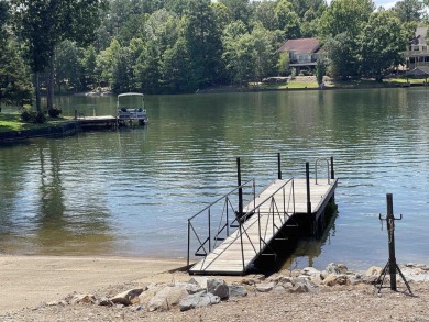 If you are looking for a location with privacy, yet close to on Granada Golf Course in Arkansas - for sale on GolfHomes.com, golf home, golf lot