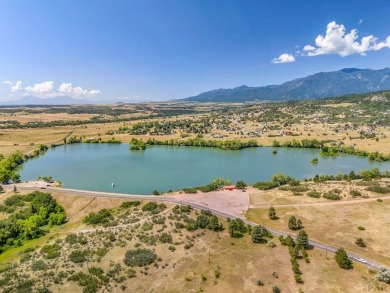 Don't miss out on this well-maintained home located in beautiful on Hollydot Golf Course in Colorado - for sale on GolfHomes.com, golf home, golf lot