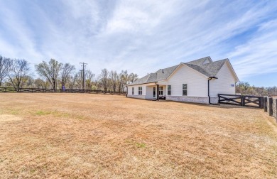 Back on market due to no fault of seller or home. This GORGEOUS on Fair Oaks Golf Club in Tennessee - for sale on GolfHomes.com, golf home, golf lot