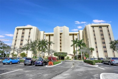 Stunning 3/2/1 Renovated Condo on Golf Course - 55+ Community on Inverrary Country Club in Florida - for sale on GolfHomes.com, golf home, golf lot