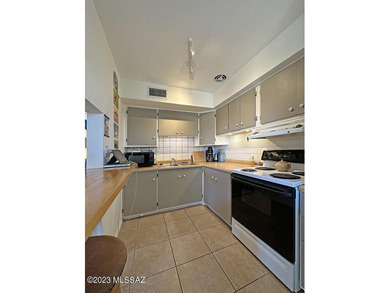 Look how pretty! Co-op located minutes from Reid Park! Updated 2 on Randolph Park Golf Courses in Arizona - for sale on GolfHomes.com, golf home, golf lot