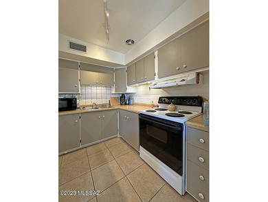 Look how pretty! Co-op located minutes from Reid Park! Updated 2 on Randolph Park Golf Courses in Arizona - for sale on GolfHomes.com, golf home, golf lot