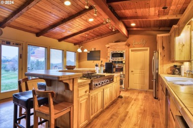 Discover the beauty of this custom built home that overlooks the on John Day Golf Club in Oregon - for sale on GolfHomes.com, golf home, golf lot