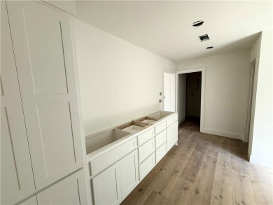 Gorgeous New Construction just a golf cart ride away from the on Bella Vista Country Club - Highlands in Arkansas - for sale on GolfHomes.com, golf home, golf lot