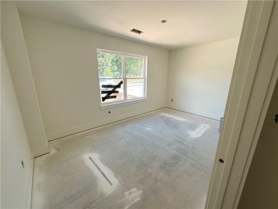 Gorgeous New Construction just a golf cart ride away from the on Bella Vista Country Club - Highlands in Arkansas - for sale on GolfHomes.com, golf home, golf lot