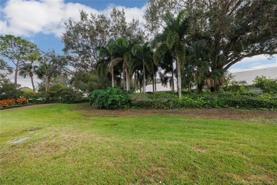 Don't miss this FABULOUS move-in ready 2B/2ba plus DEN villa on Monarch Country Club in Florida - for sale on GolfHomes.com, golf home, golf lot