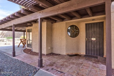 Welcome to 2553 Firestone Place, an updated one level 2-bedroom on London Bridge Golf Course in Arizona - for sale on GolfHomes.com, golf home, golf lot