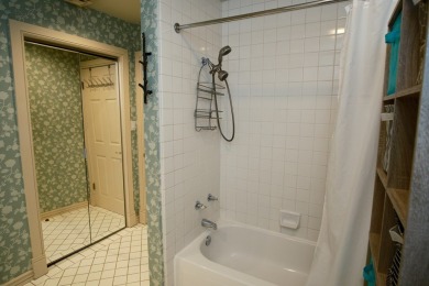Furnished Ground-Floor Condo in MeadowCreek! This charming on Meadowcreek Golf Resort in Idaho - for sale on GolfHomes.com, golf home, golf lot