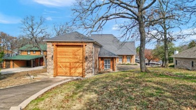 One word describes this lake front property, WOW. 3 bedrooms 3 on Lake Kiowa Golf Course in Texas - for sale on GolfHomes.com, golf home, golf lot