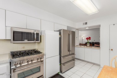 Beautifully kept 2BD/2BA 1,269 sqft golf-course home with leased on Sun City South Golf Course in Arizona - for sale on GolfHomes.com, golf home, golf lot
