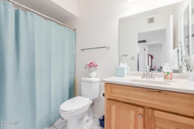 Beautifully kept 2BD/2BA 1,269 sqft golf-course home with leased on Sun City South Golf Course in Arizona - for sale on GolfHomes.com, golf home, golf lot