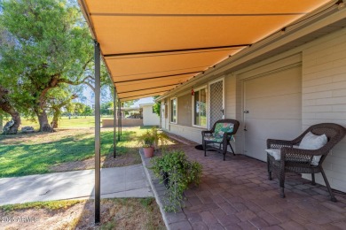 Beautifully kept 2BD/2BA 1,269 sqft golf-course home with leased on Sun City South Golf Course in Arizona - for sale on GolfHomes.com, golf home, golf lot