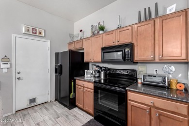 Come and see this charming 3-bed, 2-bath patio home in Desert on The Foothills Golf Club in Arizona - for sale on GolfHomes.com, golf home, golf lot