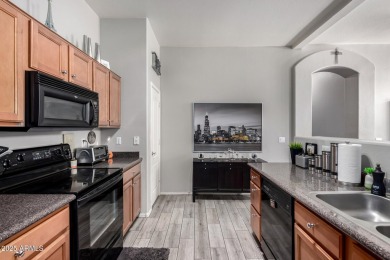 Come and see this charming 3-bed, 2-bath patio home in Desert on The Foothills Golf Club in Arizona - for sale on GolfHomes.com, golf home, golf lot