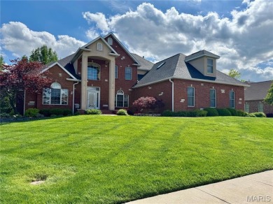 Gorgeous, Meticulously Maintained One-Owner Home on a on Far Oaks Golf Club in Illinois - for sale on GolfHomes.com, golf home, golf lot