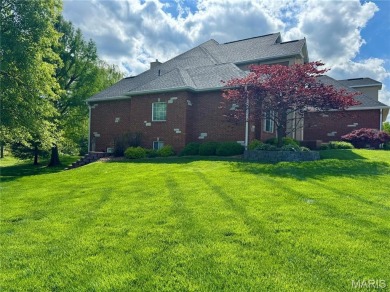 Gorgeous, Meticulously Maintained One-Owner Home on a on Far Oaks Golf Club in Illinois - for sale on GolfHomes.com, golf home, golf lot