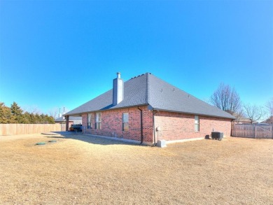 **MOTIVATED SELLERS** New pictures coming soon! Welcome home! on Oak Tree National Golf and Country Club in Oklahoma - for sale on GolfHomes.com, golf home, golf lot