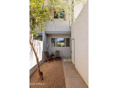 Beautiful 3 bedroom, 2.5 bathroom tri-level townhome in the on Dobson Ranch Municipal Golf Course in Arizona - for sale on GolfHomes.com, golf home, golf lot