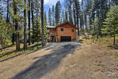 Below market value for quick sell! This charming log-sided cabin on Terrace Lakes Golf Resort in Idaho - for sale on GolfHomes.com, golf home, golf lot