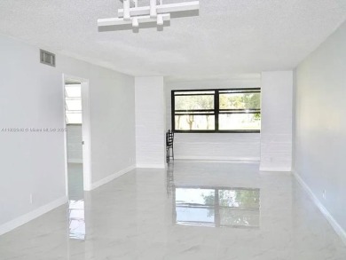 Welcome to your new oasis at 691 S Hollybrook Dr! This on Hollybrook Golf and Tennis Club  in Florida - for sale on GolfHomes.com, golf home, golf lot