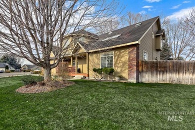 OPEN HOUSES 1/31 SAT 12-3 & 2/1 SUN 1-4 Custom-designed with on Eagle Hills Golf Course in ID - for sale on GolfHomes.com, golf home, golf lot