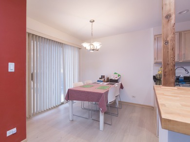 Outstanding 2 story end unit townhome backing up to beautiful on Bloomingdale Golf Club in Illinois - for sale on GolfHomes.com, golf home, golf lot