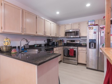 Outstanding 2 story end unit townhome backing up to beautiful on Bloomingdale Golf Club in Illinois - for sale on GolfHomes.com, golf home, golf lot