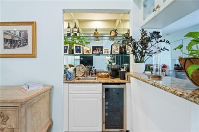 ''Golfer's Choice''! This 3BD/3BA charming home directly on on  in Florida - for sale on GolfHomes.com, golf home, golf lot