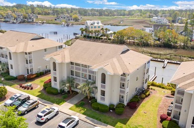 Step inside and you'll immediately feel the difference of a on The Valley At Eastport in South Carolina - for sale on GolfHomes.com, golf home, golf lot