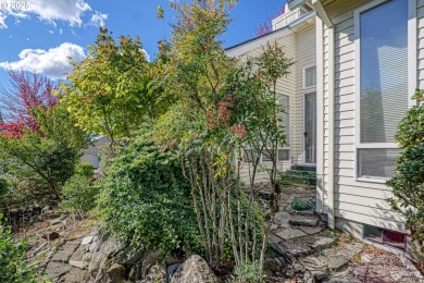 READY FOR A HOLE-IN-ONE!!??  OPPORTUNITY AWAITS IN WONDERFUL on Claremont Golf Club in Oregon - for sale on GolfHomes.com, golf home, golf lot